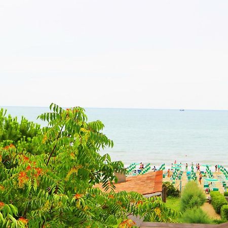 Hotel Laguna ลิโดดิเยโซโล ภายนอก รูปภาพ