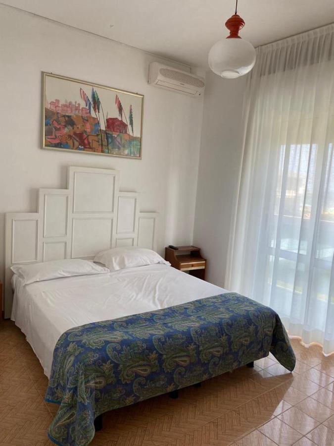 Hotel Laguna ลิโดดิเยโซโล ภายนอก รูปภาพ