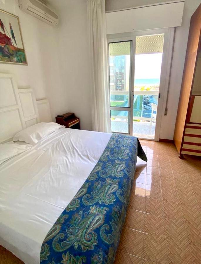 Hotel Laguna ลิโดดิเยโซโล ภายนอก รูปภาพ