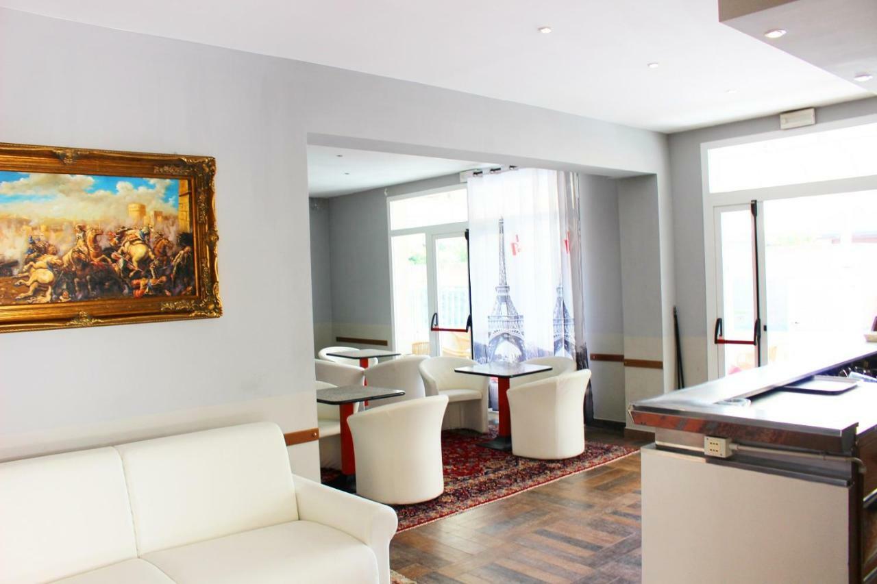 Hotel Laguna ลิโดดิเยโซโล ภายนอก รูปภาพ